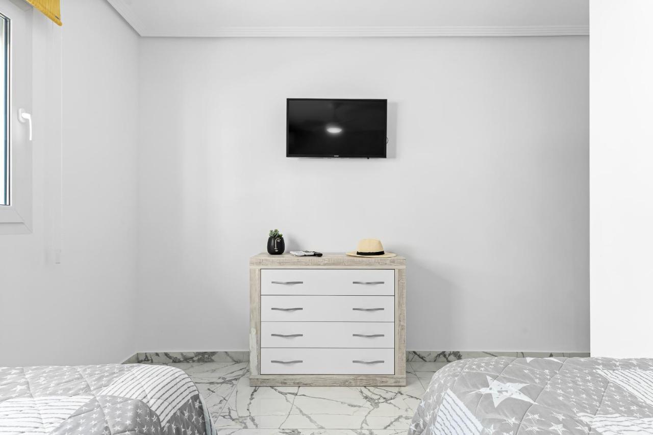 Apolo Beach Front - Sea View Luxury Apartment Torrevieja Kültér fotó