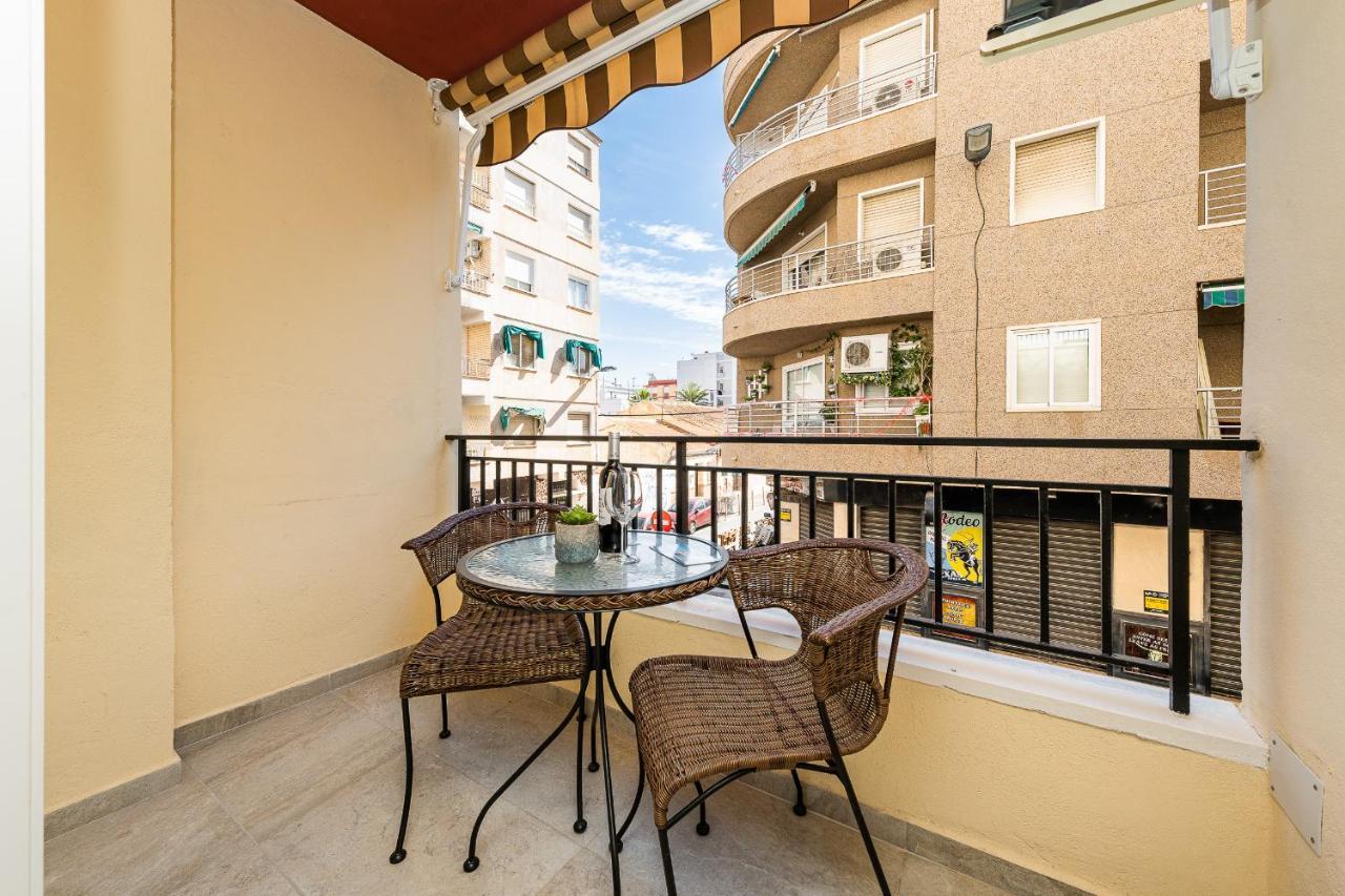 Apolo Beach Front - Sea View Luxury Apartment Torrevieja Kültér fotó