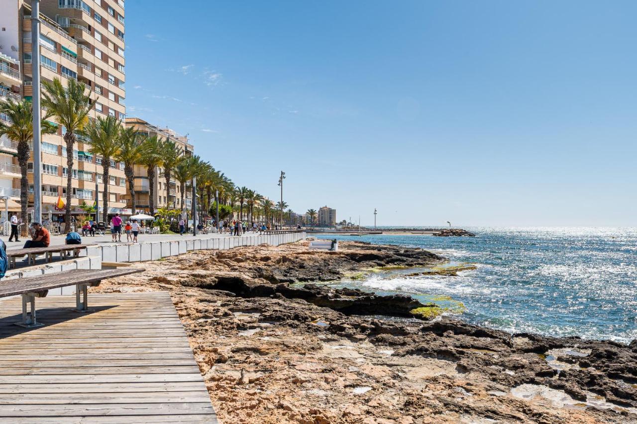 Apolo Beach Front - Sea View Luxury Apartment Torrevieja Kültér fotó