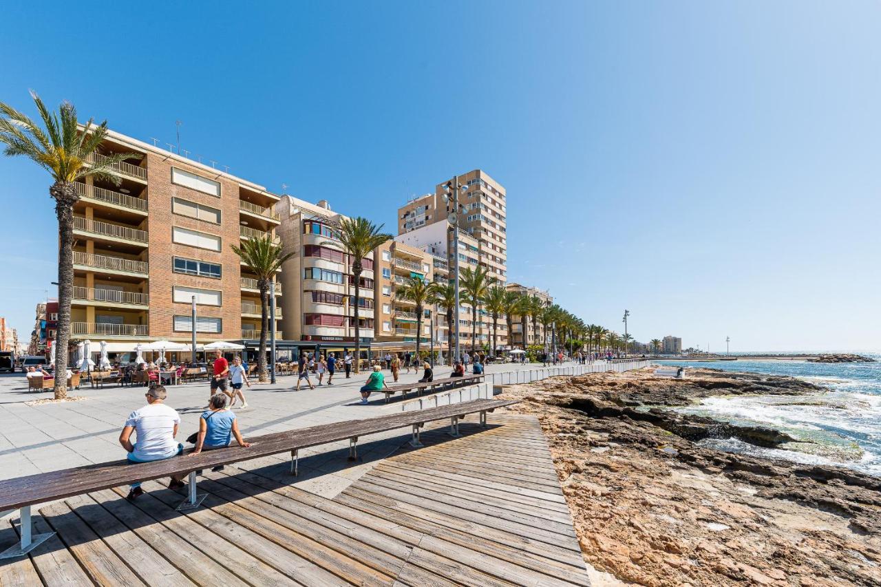 Apolo Beach Front - Sea View Luxury Apartment Torrevieja Kültér fotó